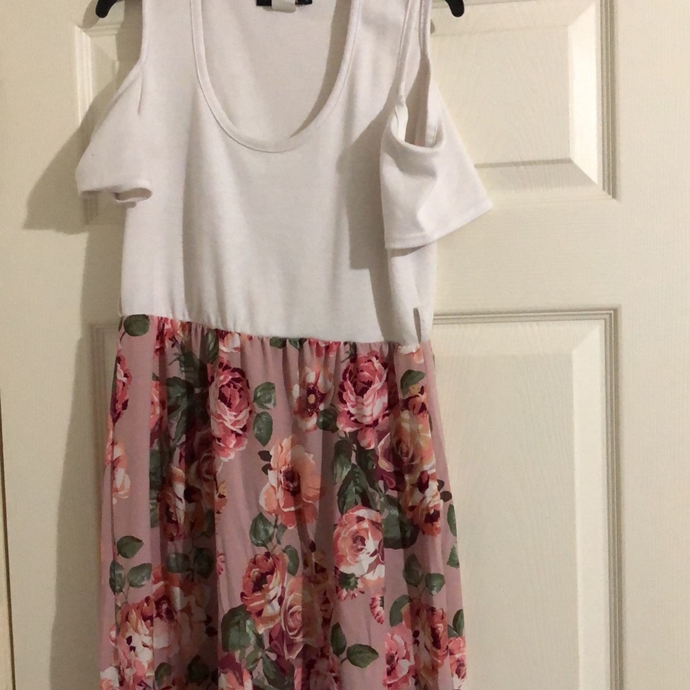 Dress - Picture 4 of 5
